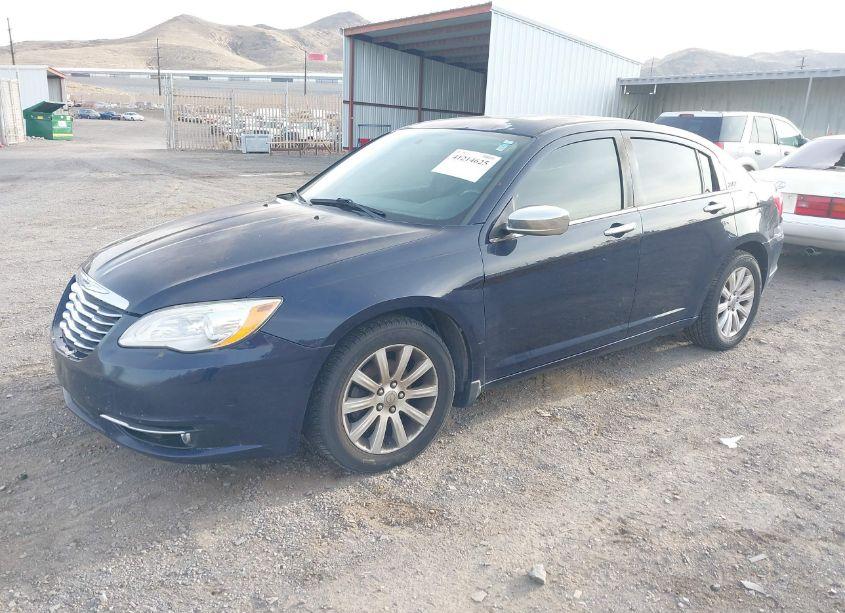 Photo 2 of 2014 Chrysler 200 LIMITED (VIN 1C3CCBCG6EN171813)