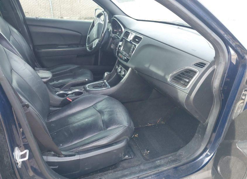 Photo 5 of 2014 Chrysler 200 LIMITED (VIN 1C3CCBCG6EN171813)