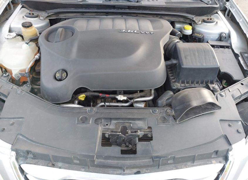 Photo 10 of 2012 Chrysler 200 LIMITED (VIN 1C3CCBCG7CN113240)