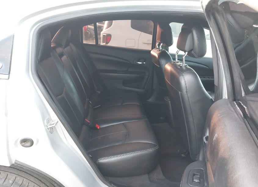 Photo 8 of 2012 Chrysler 200 LIMITED (VIN 1C3CCBCG7CN113240)