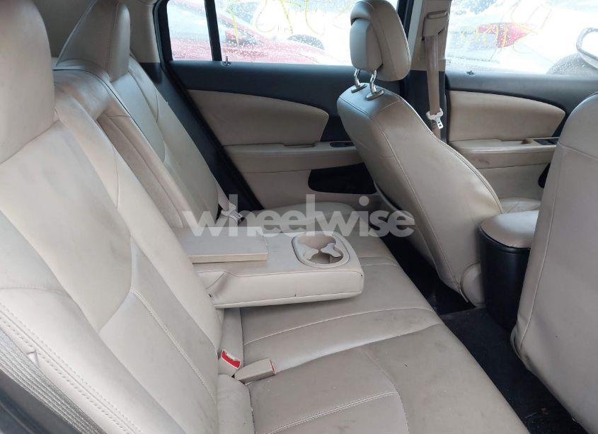 Photo 8 of 2012 Chrysler 200 LIMITED (VIN 1C3CCBCG7CN116803)