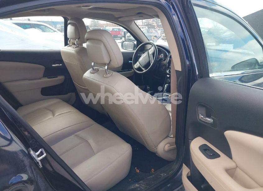 Photo 8 of 2012 Chrysler 200 LIMITED (VIN 1C3CCBCG7CN132189)