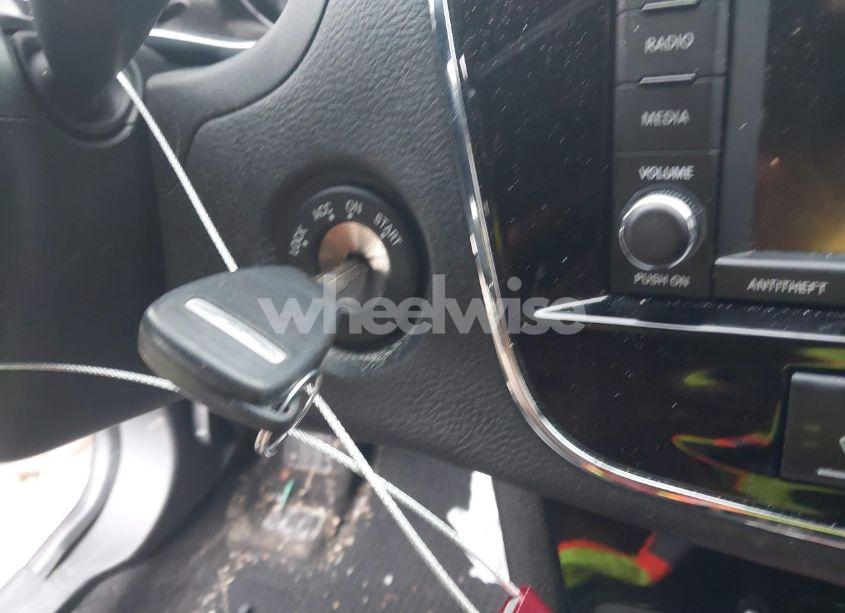 Photo 11 of 2012 Chrysler 200 LIMITED (VIN 1C3CCBCG7CN268130)