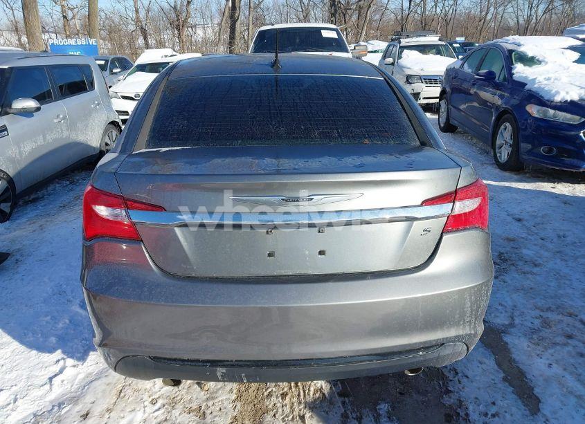 Photo 16 of 2013 Chrysler 200 LIMITED (VIN 1C3CCBCG7DN574357)