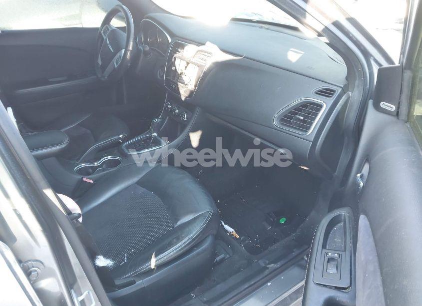 Photo 5 of 2013 Chrysler 200 LIMITED (VIN 1C3CCBCG7DN574357)