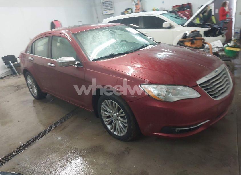 2013 Chrysler 200 LIMITED (VIN 1C3CCBCG7DN580563) main photo