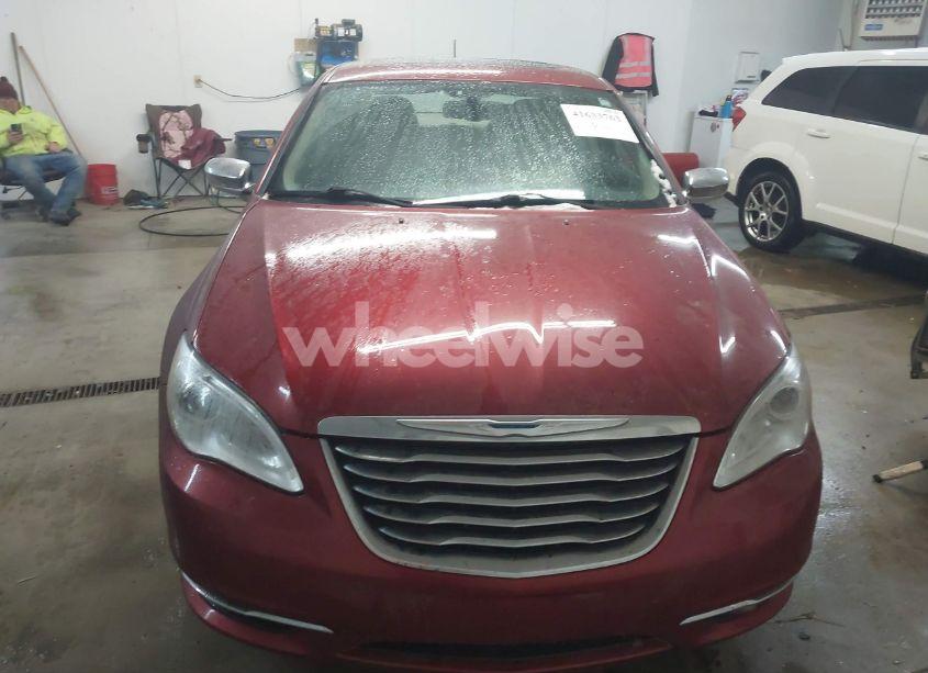 Photo 12 of 2013 Chrysler 200 LIMITED (VIN 1C3CCBCG7DN580563)