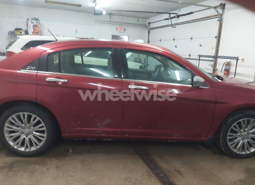 Photo 13 of 2013 Chrysler 200 LIMITED (VIN 1C3CCBCG7DN580563)