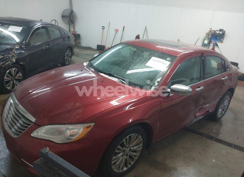 Photo 2 of 2013 Chrysler 200 LIMITED (VIN 1C3CCBCG7DN580563)