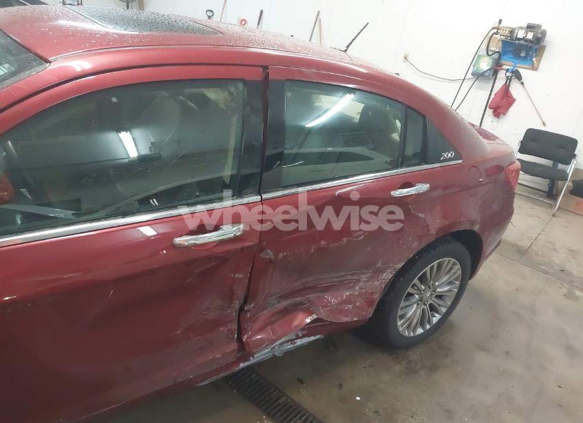 Photo 6 of 2013 Chrysler 200 LIMITED (VIN 1C3CCBCG7DN580563)