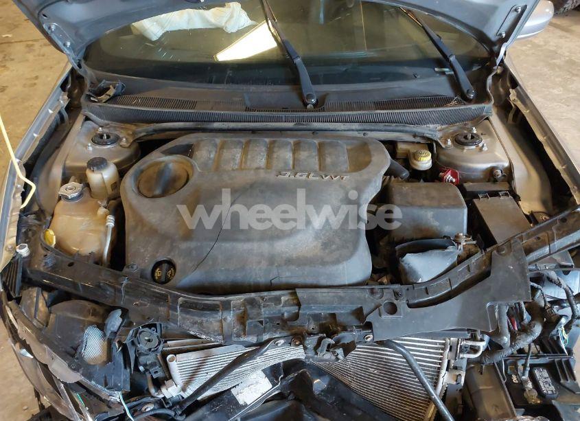 Photo 10 of 2013 Chrysler 200 LIMITED (VIN 1C3CCBCG7DN649882)