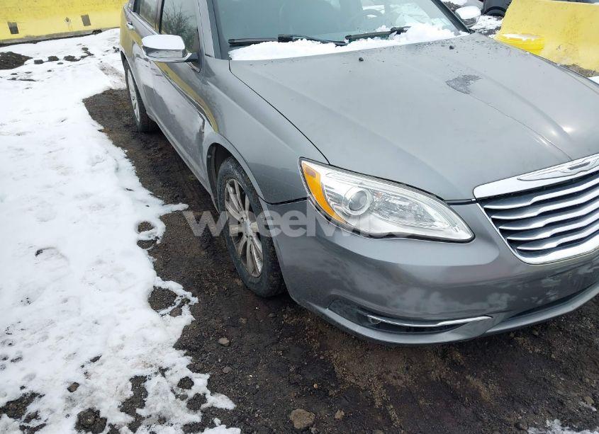 Photo 12 of 2013 Chrysler 200 LIMITED (VIN 1C3CCBCG7DN654886)