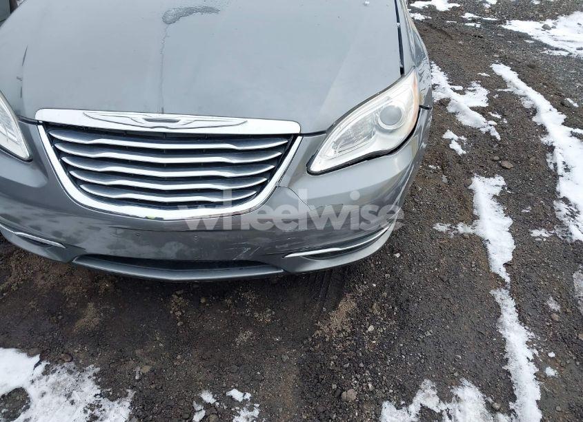 Photo 13 of 2013 Chrysler 200 LIMITED (VIN 1C3CCBCG7DN654886)