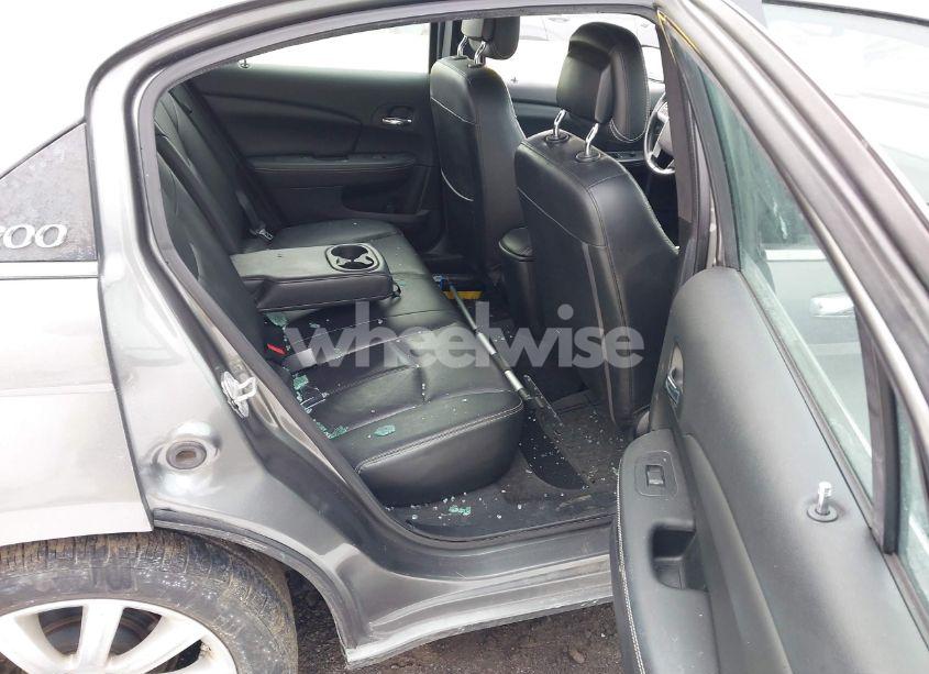 Photo 8 of 2013 Chrysler 200 LIMITED (VIN 1C3CCBCG7DN654886)