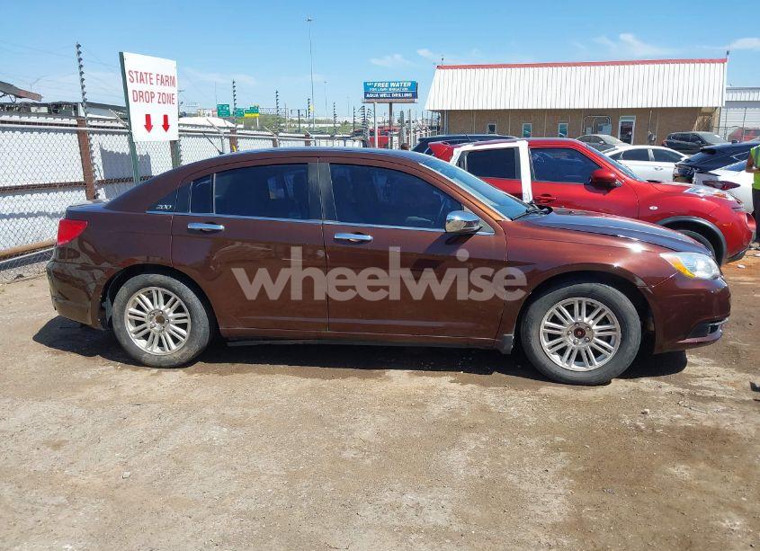 Photo 14 of 2012 Chrysler 200 LIMITED (VIN 1C3CCBCG8CN184527)