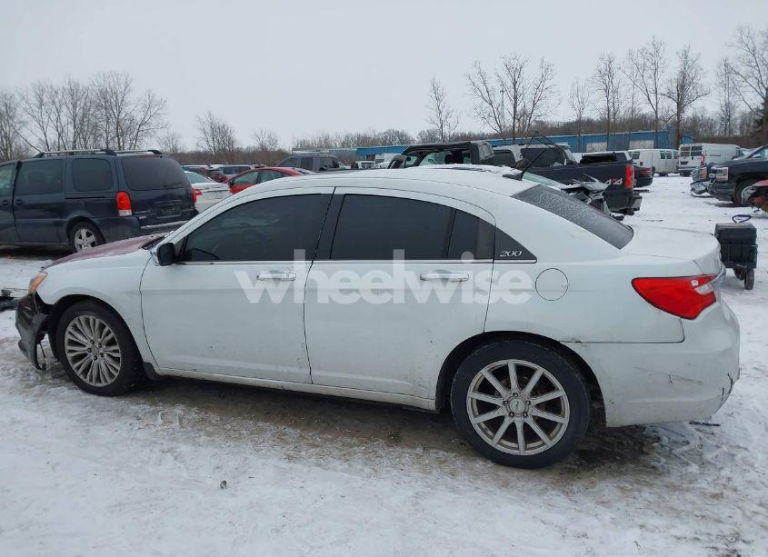 Photo 14 of 2012 Chrysler 200 LIMITED (VIN 1C3CCBCG8CN302737)