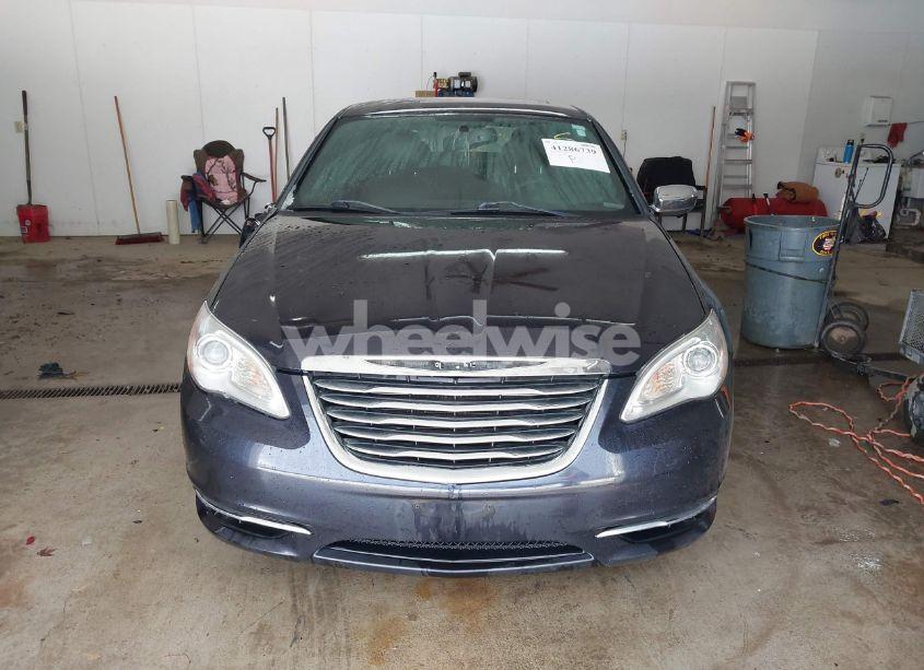 Photo 13 of 2012 Chrysler 200 LIMITED (VIN 1C3CCBCG8CN302849)