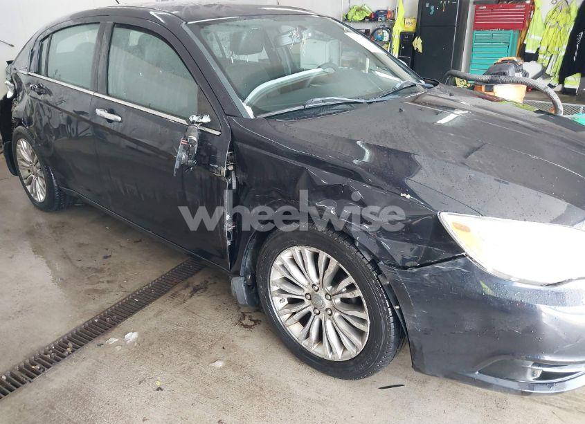 Photo 6 of 2012 Chrysler 200 LIMITED (VIN 1C3CCBCG8CN302849)