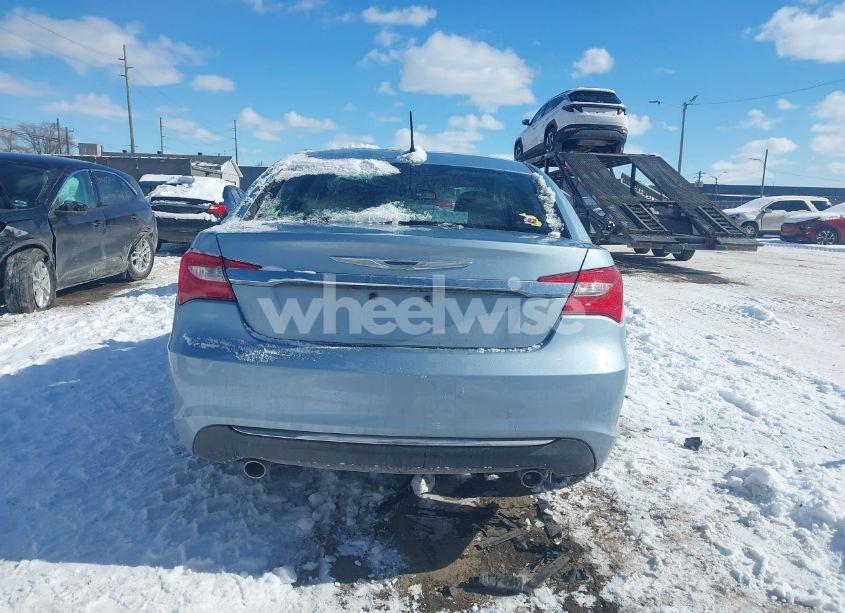 Photo 16 of 2013 Chrysler 200 LIMITED (VIN 1C3CCBCG8DN526009)