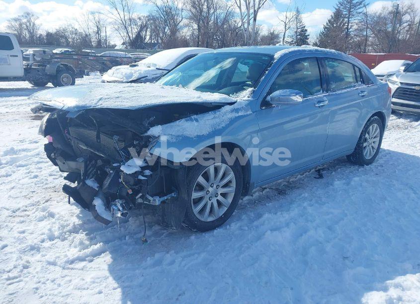Photo 2 of 2013 Chrysler 200 LIMITED (VIN 1C3CCBCG8DN526009)