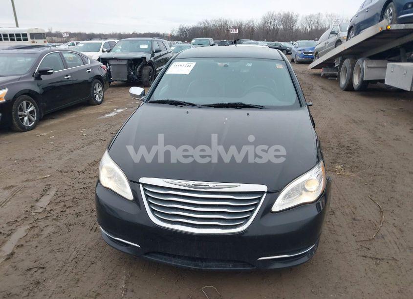 Photo 12 of 2013 Chrysler 200 LIMITED (VIN 1C3CCBCG8DN540198)