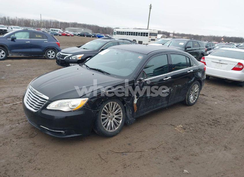 Photo 2 of 2013 Chrysler 200 LIMITED (VIN 1C3CCBCG8DN540198)