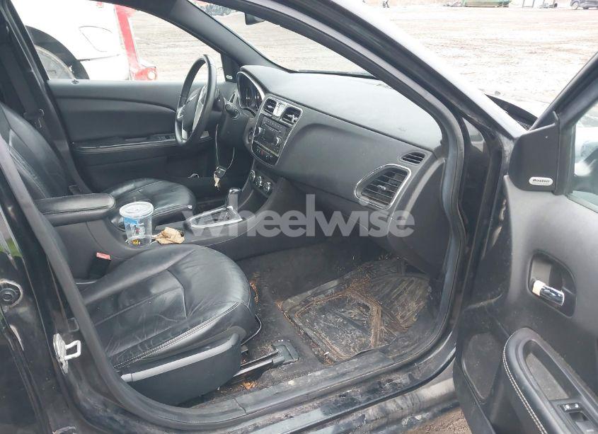 Photo 5 of 2013 Chrysler 200 LIMITED (VIN 1C3CCBCG8DN540198)