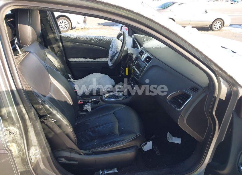 Photo 5 of 2013 Chrysler 200 LIMITED (VIN 1C3CCBCG8DN583388)