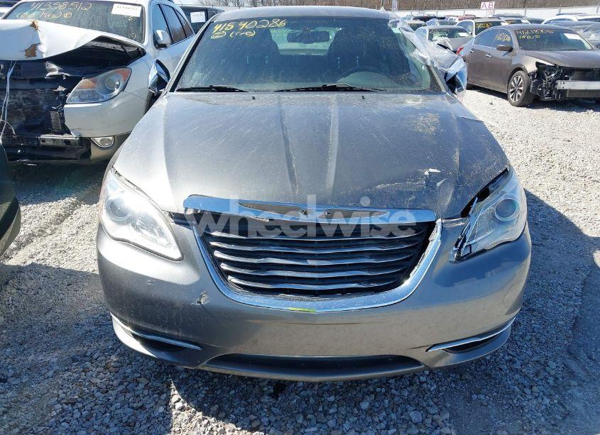 Photo 6 of 2013 Chrysler 200 LIMITED (VIN 1C3CCBCG8DN583388)