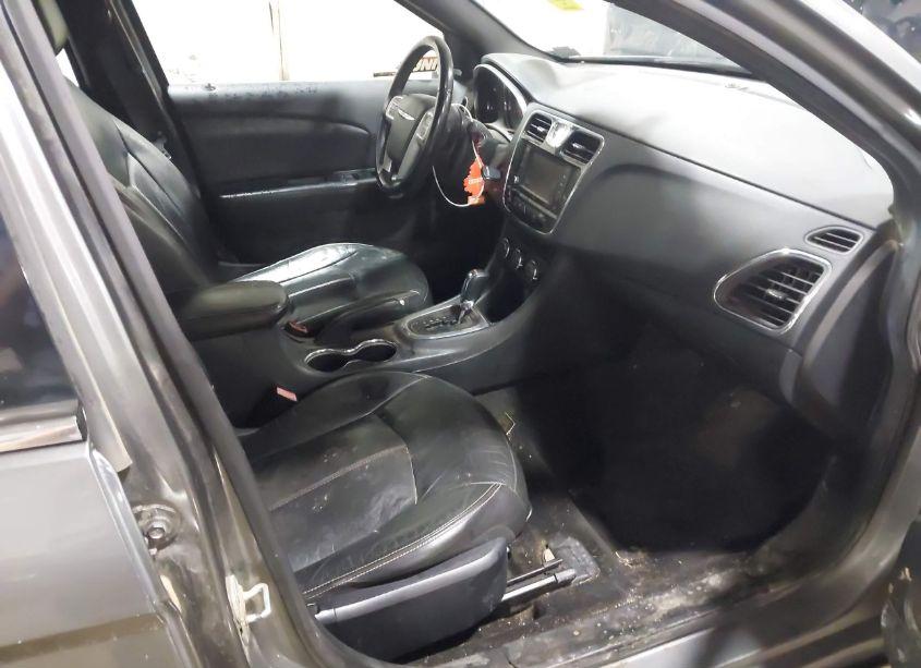 Photo 5 of 2013 Chrysler 200 LIMITED (VIN 1C3CCBCG8DN586727)