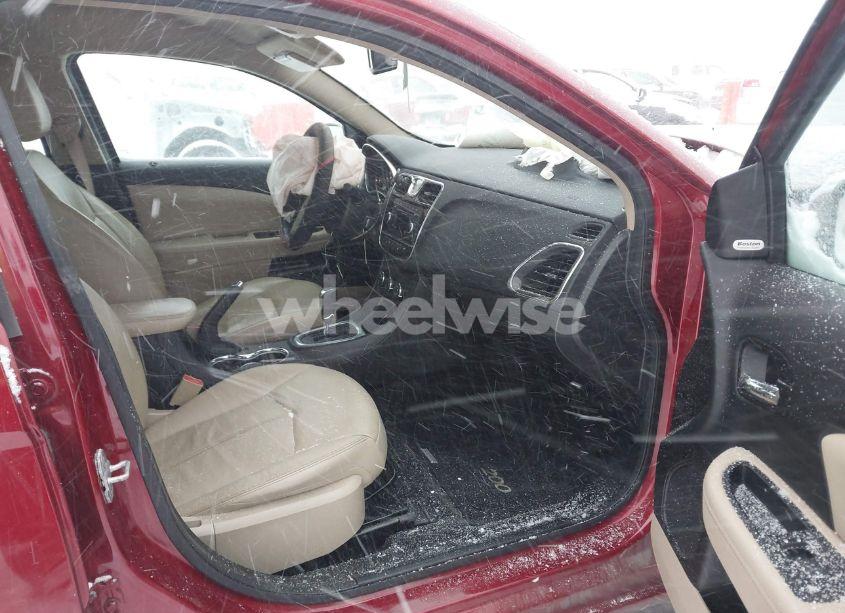 Photo 5 of 2013 Chrysler 200 LIMITED (VIN 1C3CCBCG8DN683863)