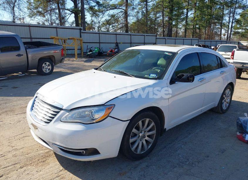 Photo 2 of 2014 Chrysler 200 LIMITED (VIN 1C3CCBCG8EN193232)