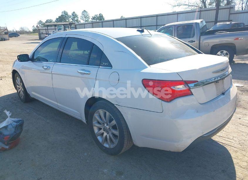 Photo 3 of 2014 Chrysler 200 LIMITED (VIN 1C3CCBCG8EN193232)