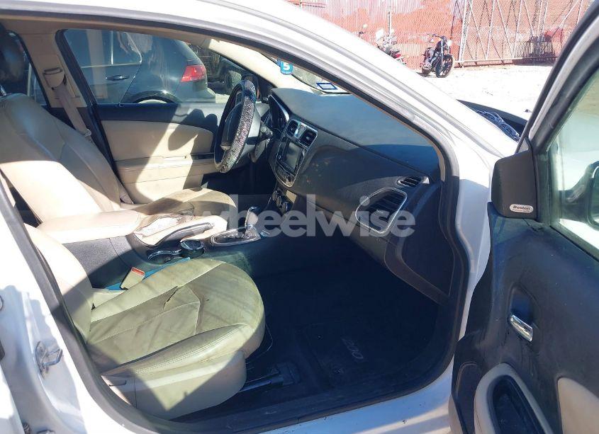 Photo 5 of 2014 Chrysler 200 LIMITED (VIN 1C3CCBCG8EN193232)