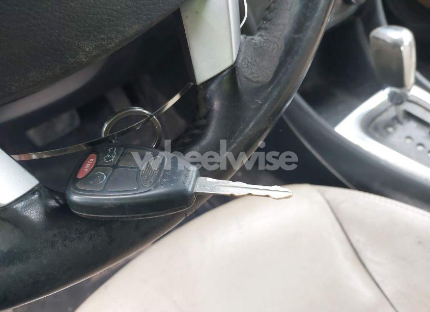 Photo 11 of 2012 Chrysler 200 LIMITED (VIN 1C3CCBCG9CN184021)