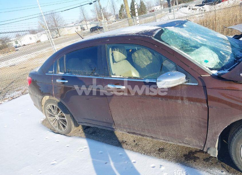 Photo 13 of 2012 Chrysler 200 LIMITED (VIN 1C3CCBCG9CN226817)