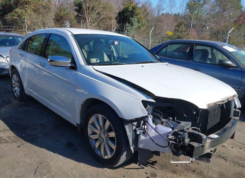 2013 Chrysler 200 LIMITED (VIN 1C3CCBCG9DN569225) main photo