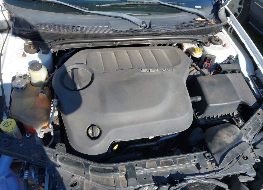 Photo 10 of 2013 Chrysler 200 LIMITED (VIN 1C3CCBCG9DN569225)