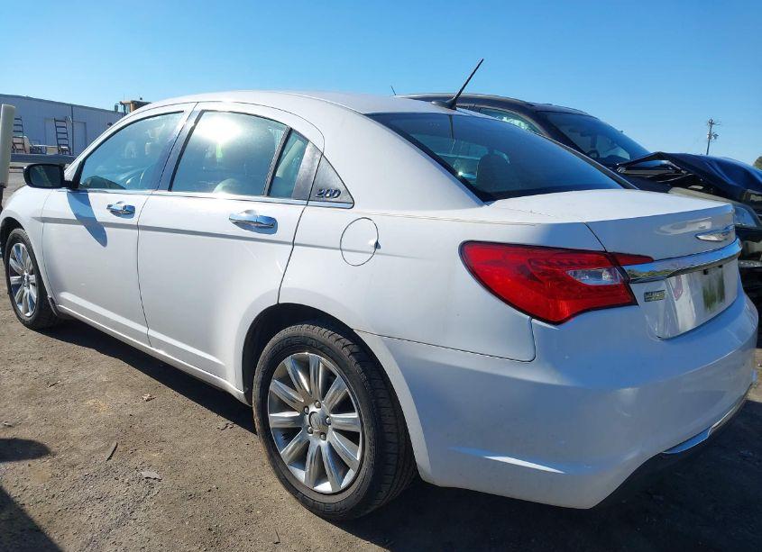 Photo 3 of 2013 Chrysler 200 LIMITED (VIN 1C3CCBCG9DN569225)