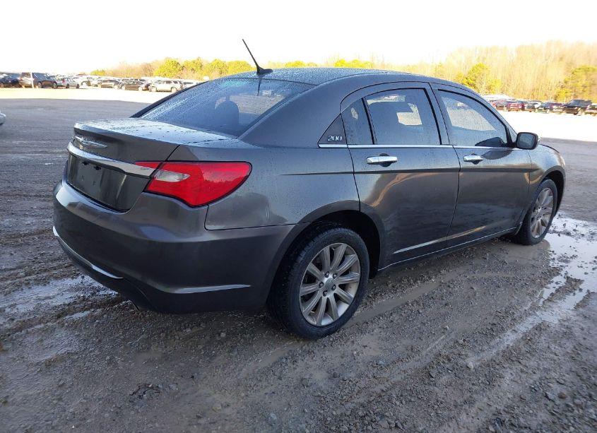 Photo 4 of 2014 Chrysler 200 LIMITED (VIN 1C3CCBCG9EN176987)