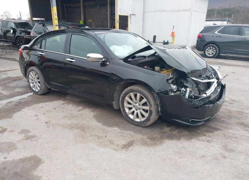 2014 Chrysler 200 LIMITED (VIN 1C3CCBCG9EN186760) main photo