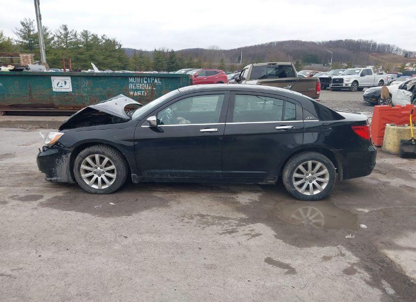 Photo 15 of 2014 Chrysler 200 LIMITED (VIN 1C3CCBCG9EN186760)