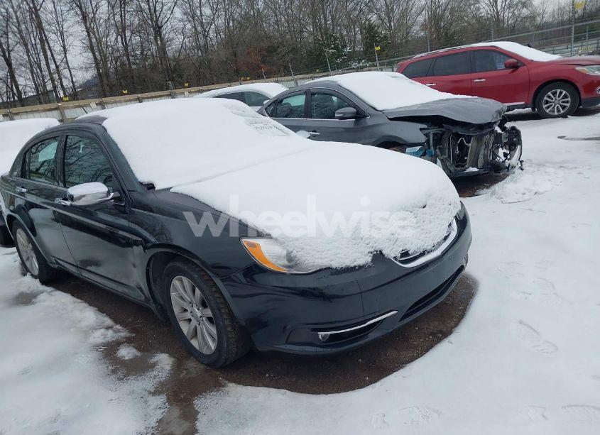 2013 Chrysler 200 LIMITED (VIN 1C3CCBCGXDN514847) main photo