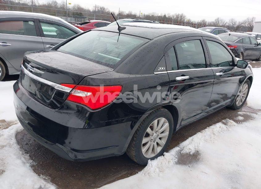 Photo 4 of 2013 Chrysler 200 LIMITED (VIN 1C3CCBCGXDN514847)