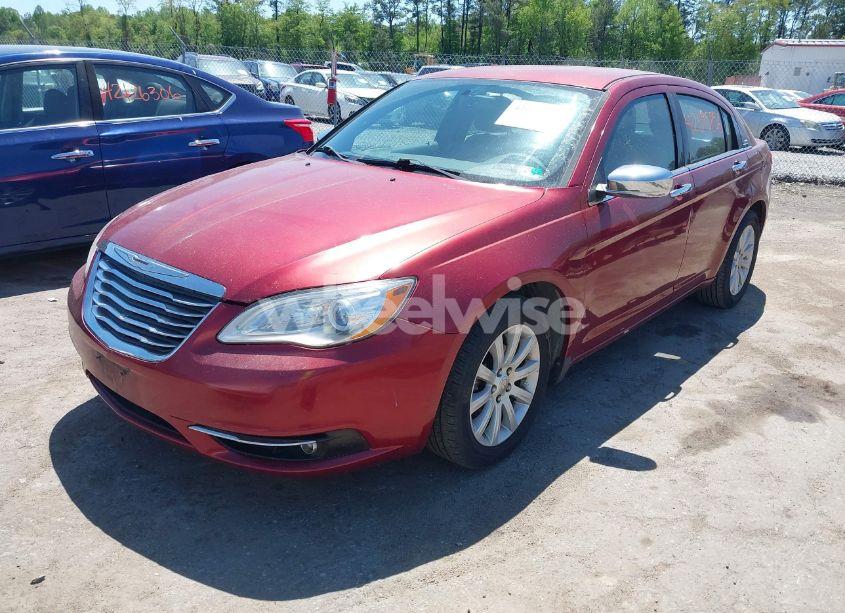 Photo 2 of 2013 Chrysler 200 LIMITED (VIN 1C3CCBCGXDN528375)
