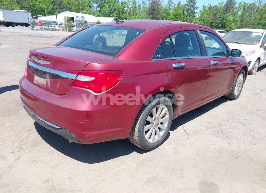 Photo 4 of 2013 Chrysler 200 LIMITED (VIN 1C3CCBCGXDN528375)