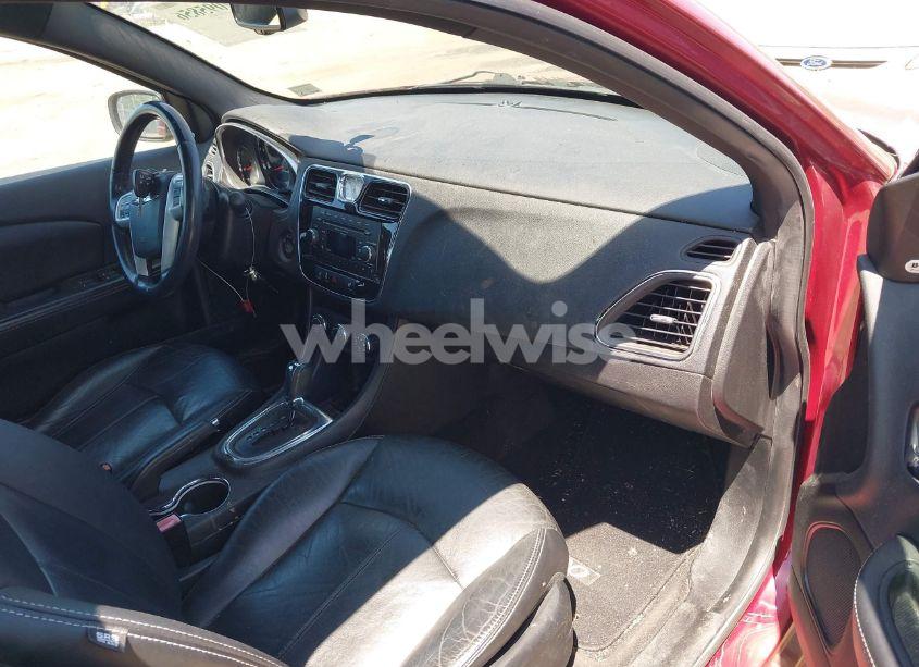 Photo 5 of 2013 Chrysler 200 LIMITED (VIN 1C3CCBCGXDN528375)