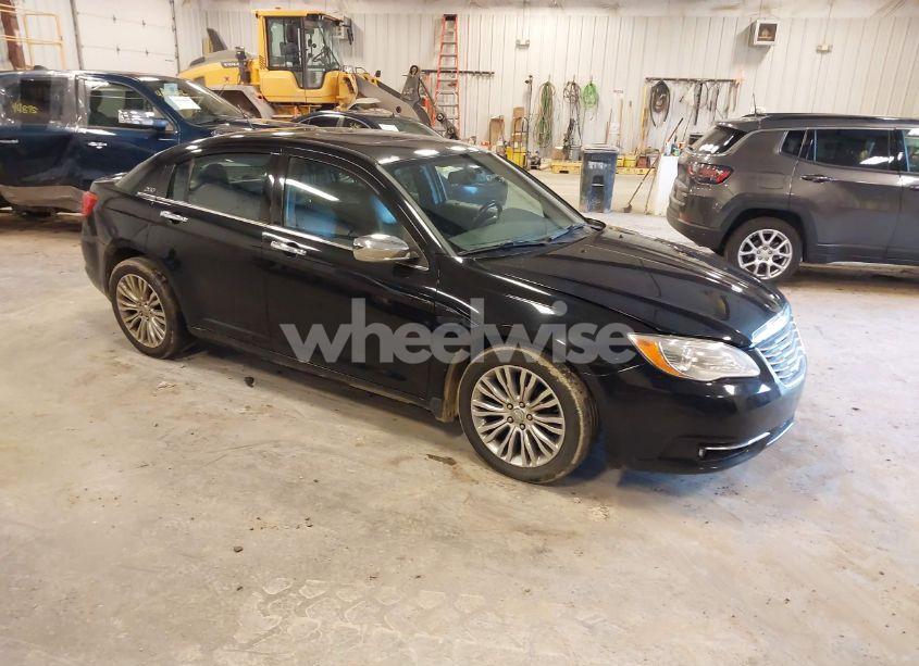 2013 Chrysler 200 LIMITED (VIN 1C3CCBCGXDN555365) main photo