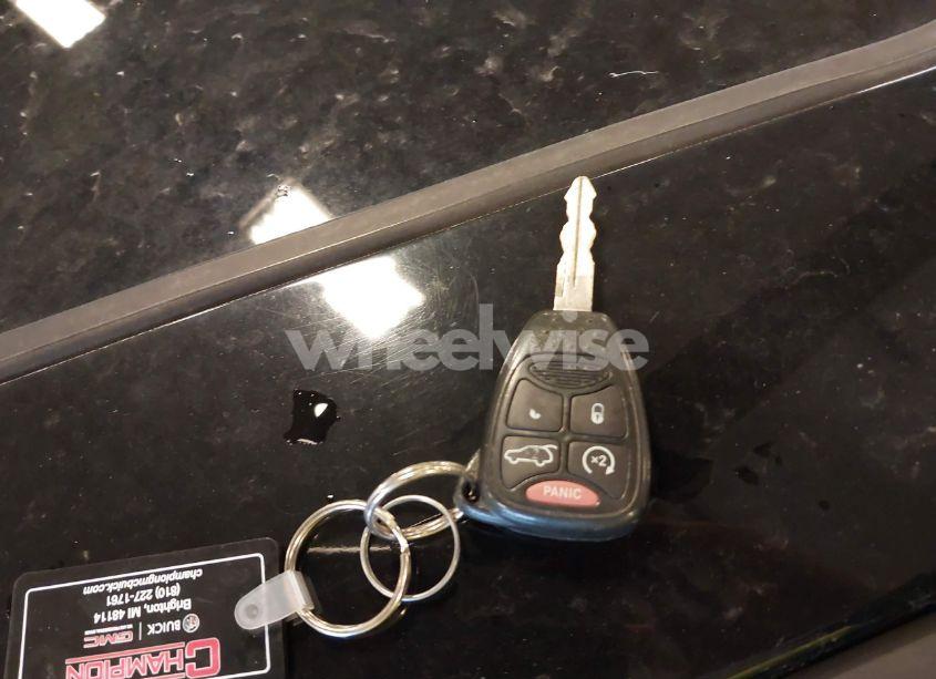 Photo 11 of 2013 Chrysler 200 LIMITED (VIN 1C3CCBCGXDN555365)