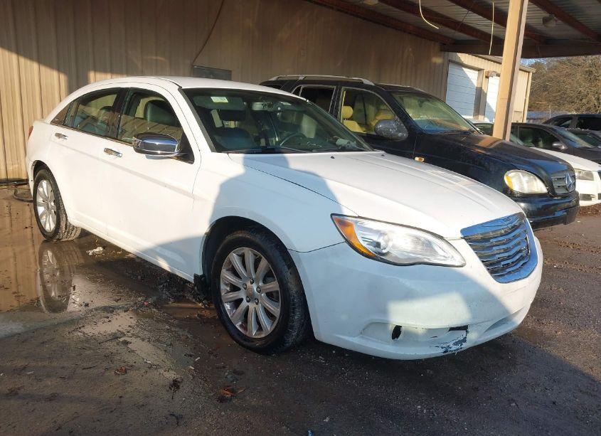 2013 Chrysler 200 LIMITED (VIN 1C3CCBCGXDN573347) main photo